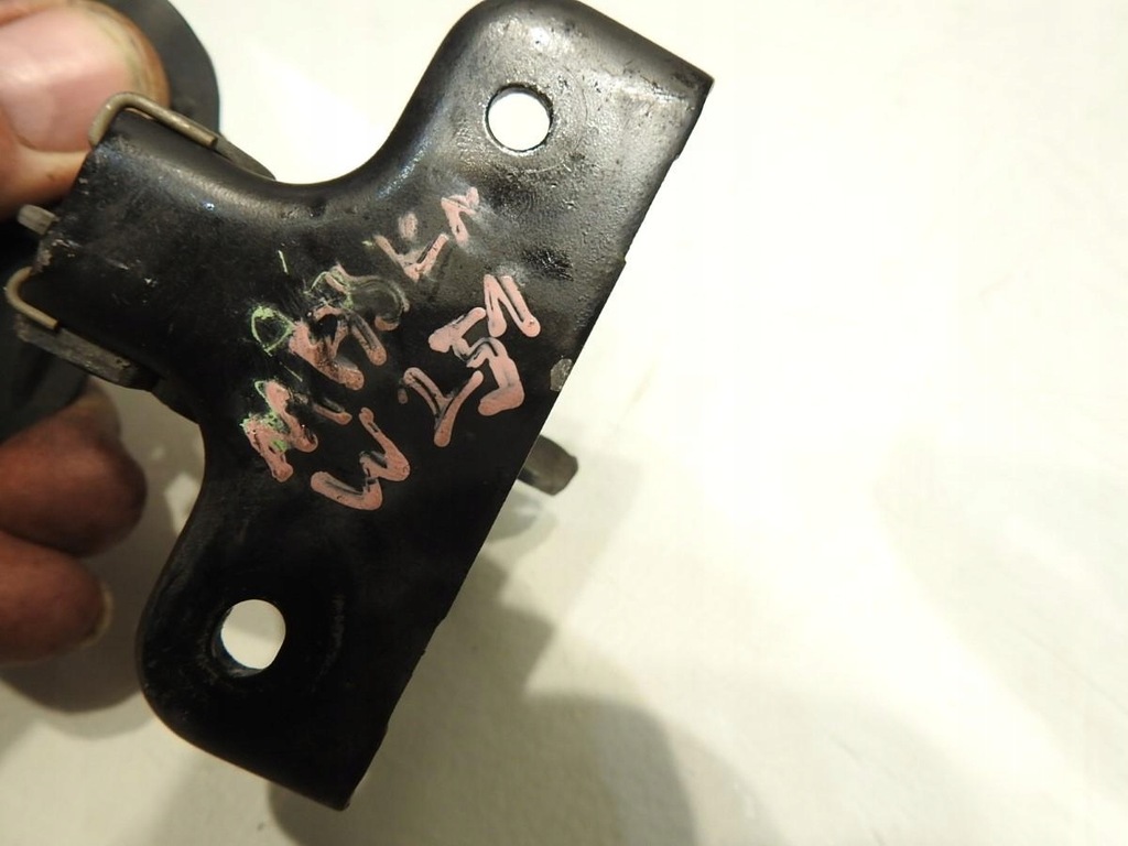 фото №2, Засувка капот mercedes r w251 a2098800164