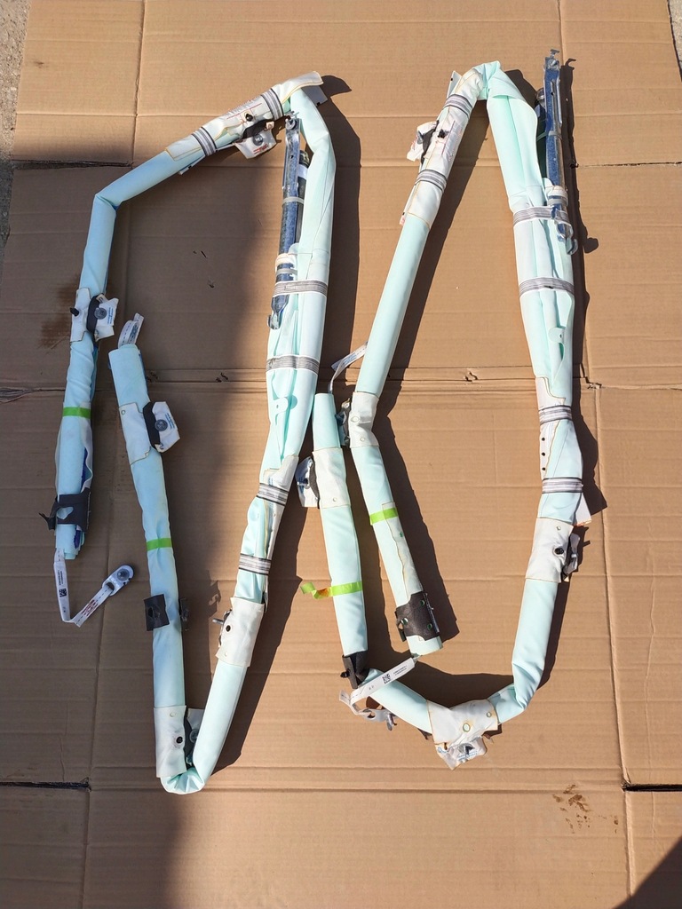 фото №1, Jeep grand cherokee wk2 шторка безпеки права