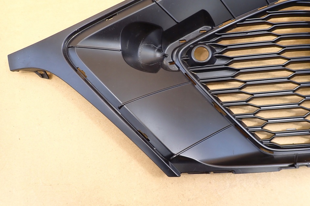 фото №6, Audi q8 4m8 s-line 18- решётка бампера перед передняя правая 4m8807682a rh