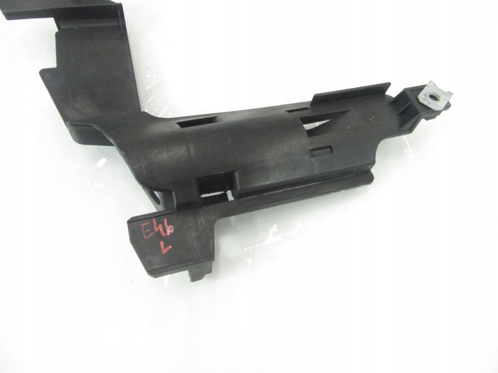 Кронштейн направляющая кронштейн лампы левый перед bmw e46 1301073017 Цена