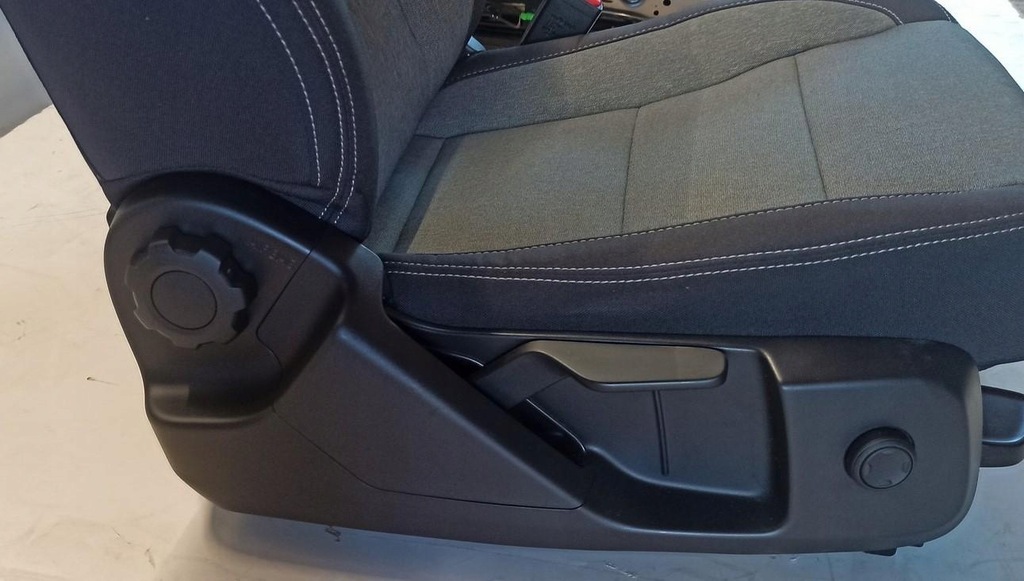 фото №6, Volvo xc40 2023 сиденья заднее сиденье