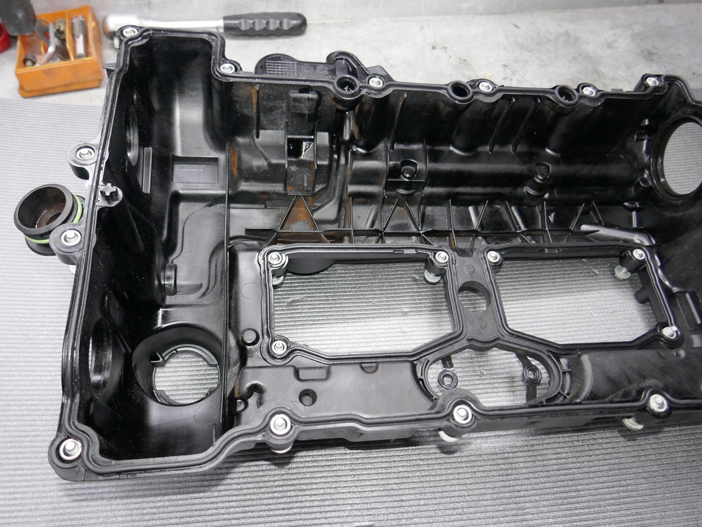 фото №14, Bmw e84 e89 f07 f10 f15 крышка клапанов 7588412