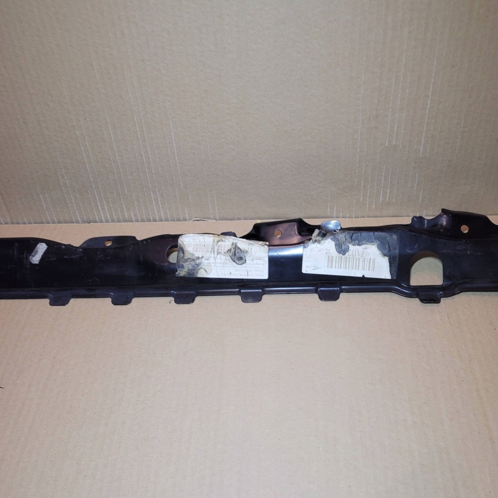 Bmw 5 e60 e61lift седан touring насадка порога  наружная правая 7111358 в Украине