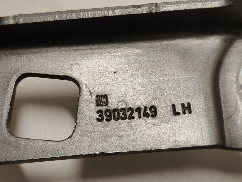 фото №5, Opel astra k v петли капот комплект оригинал 39032149 39032150