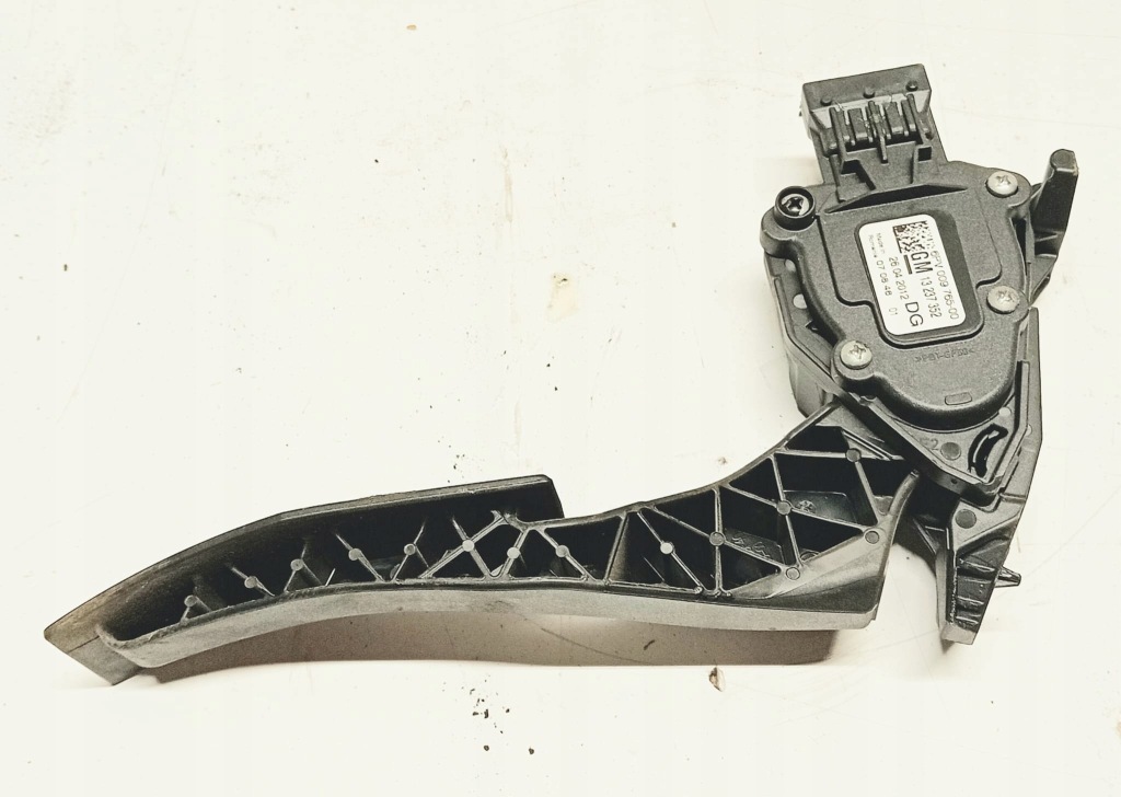 Купить Педаль газа потенциометр opel insignia a 2.0 cdti 13237352