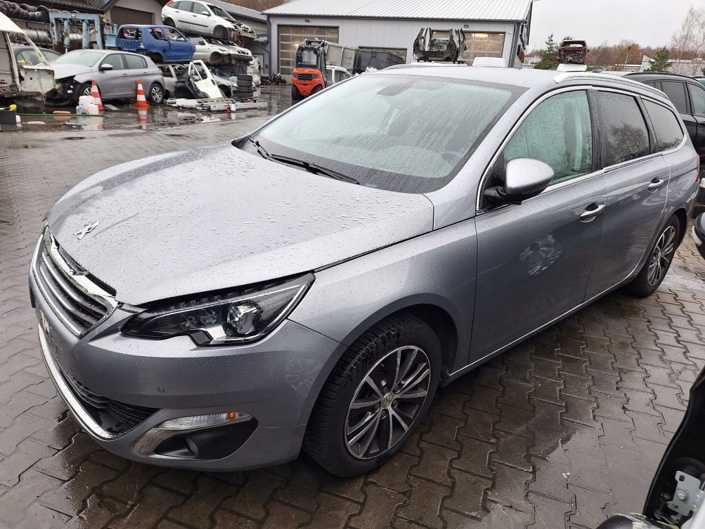 фото №13, Peugeot 308 ii 2 t9 жабо пластиковий верхній 98008282xt europa