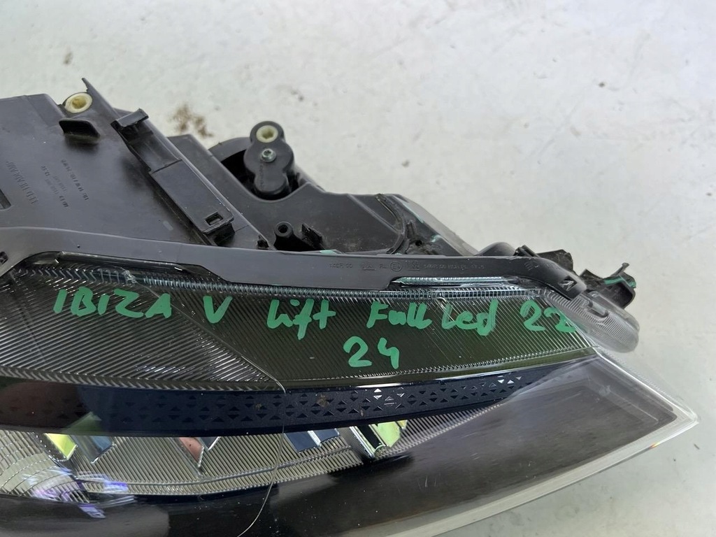 фото №12, Лампа права перед seat ibiza v 5 lift 6f 22-