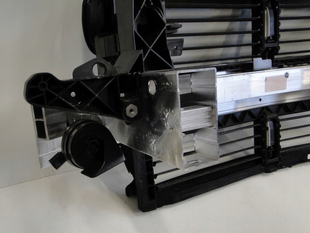 фото №15, Mercedes pas передній підсилювач балка зона жалюзі замок glb x247 247