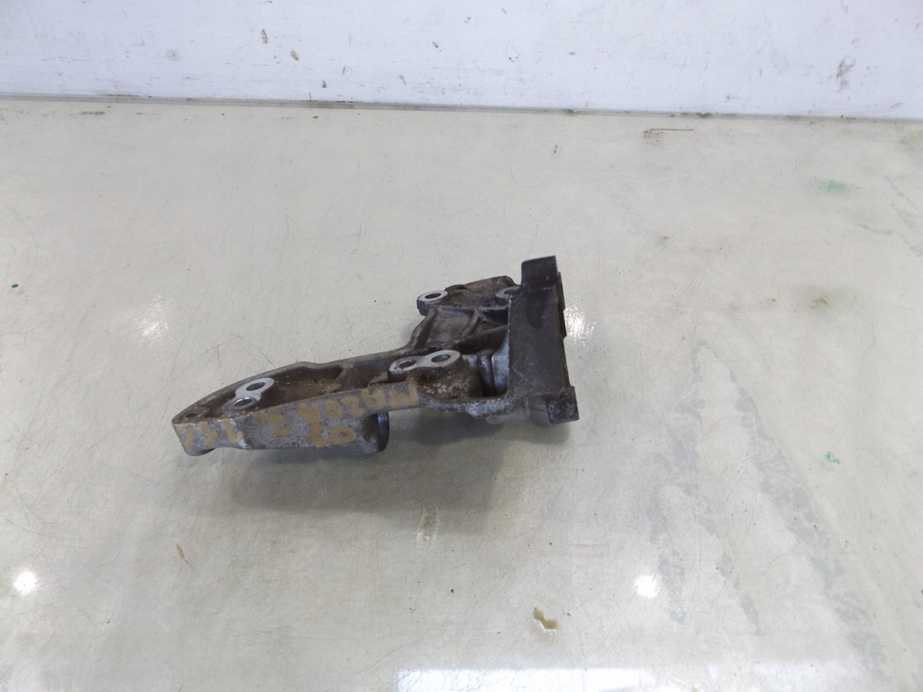 фото №1, Mazda ii 2 de 1,4d кронштейн двигуна