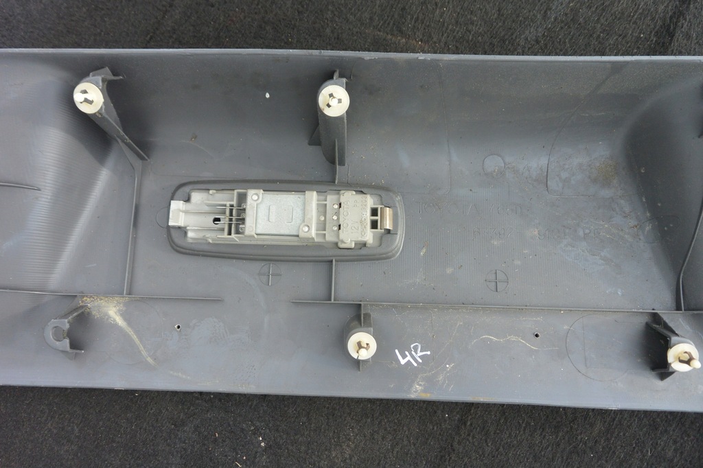 фото №7, Защита потолочный лампа toyota 4runner ii 90-95