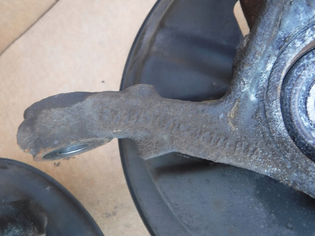 фото №10, Поворотный кулак левая правая ford ka plus