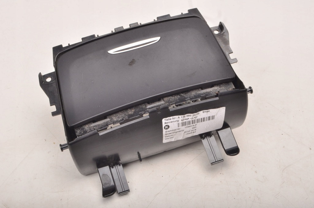 Купить Mercedes w156 пепельница панель бардачок a1766802000