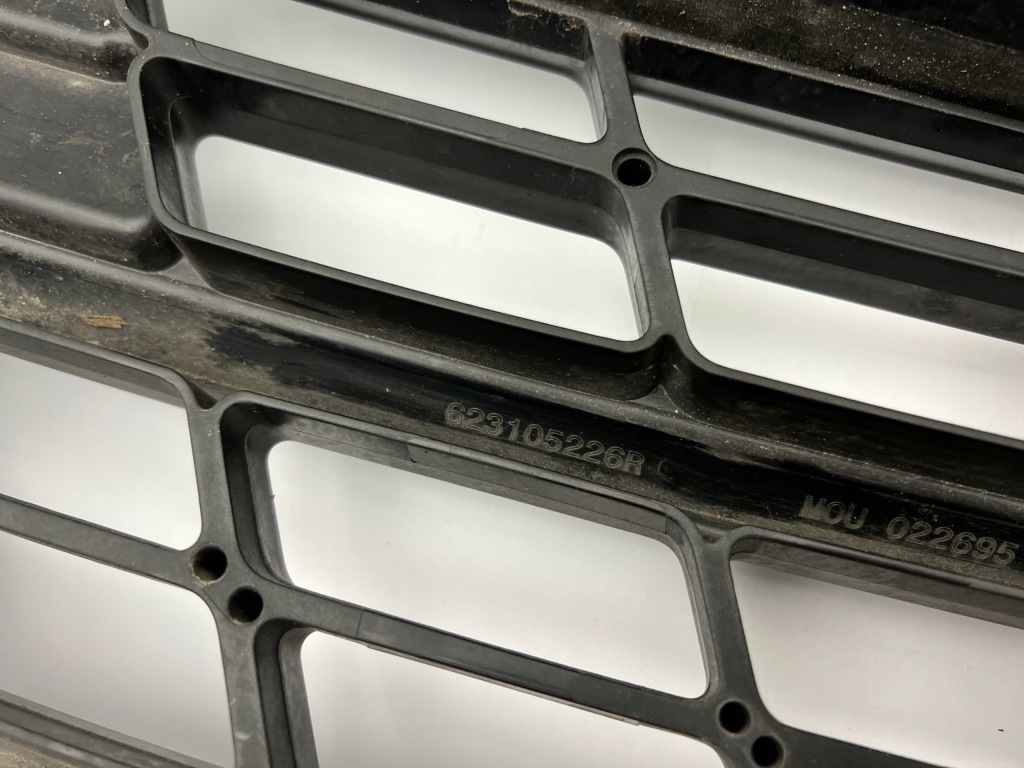 Renault trafic iii lift решётка радиатора решётка радиатора бампера передний оригинал 19- Недорого