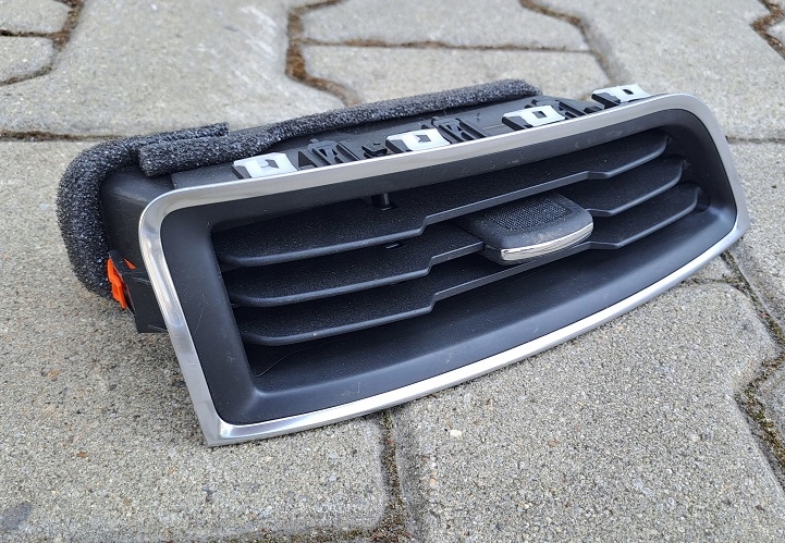 фото №1, Ford s-max mk2 решётка обдув правая em2b-19c681