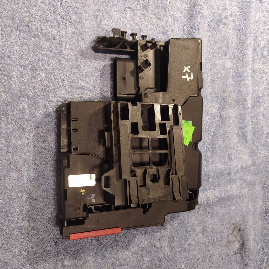 фото №1, Клема плюсова a2075400640 mercedes w204