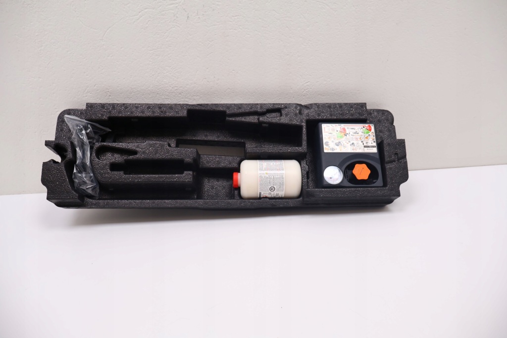 фото №1, Volvo v60 ii вкладыш багажника пенополистирол инструменты 32209745