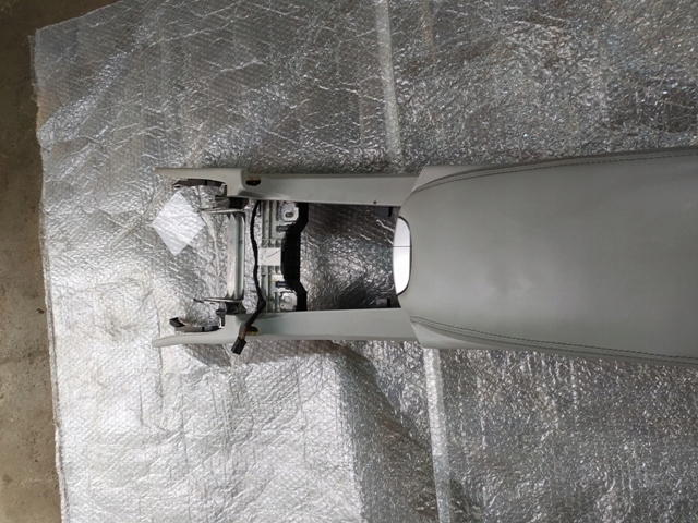 фото №6, Подлокотник туннель средний mercedes ml w164