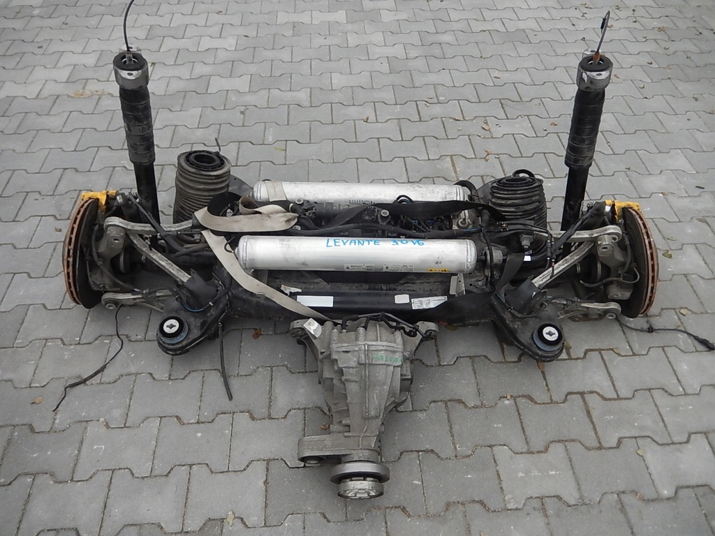 фото №1, Задня oś балка підвіска maserati levante 3.0 v6
