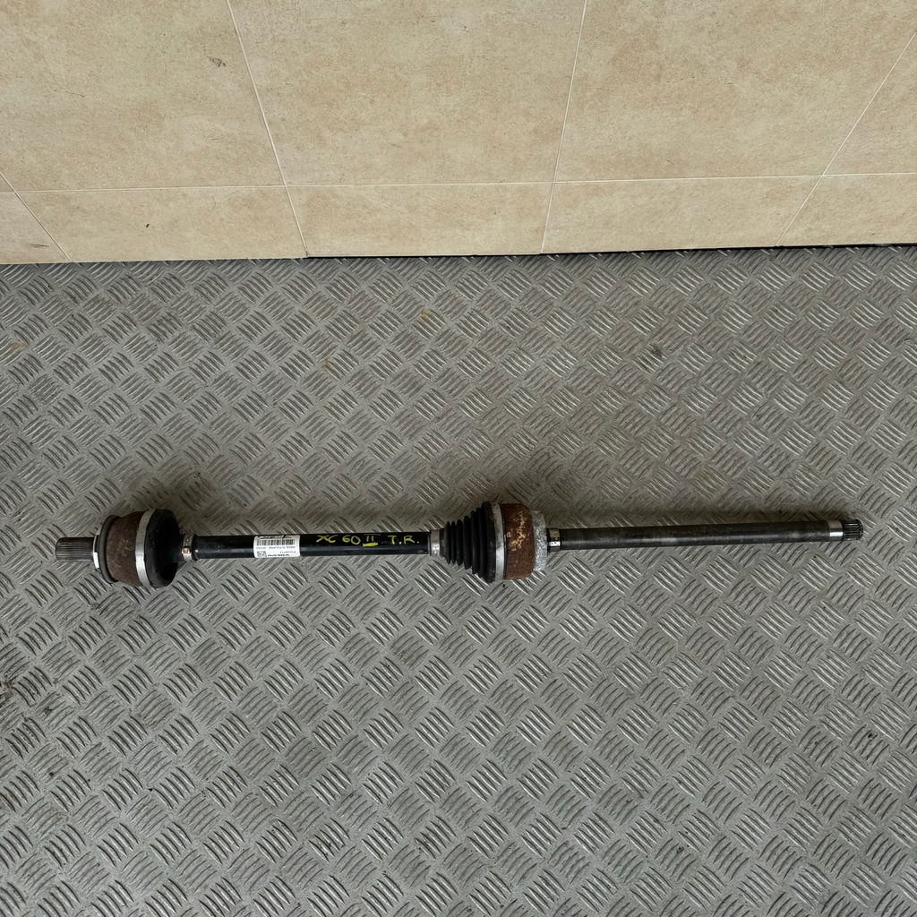 фото №1, Приводной вал задняя правая volvo xc60 ii plug-in hybrid p32249713