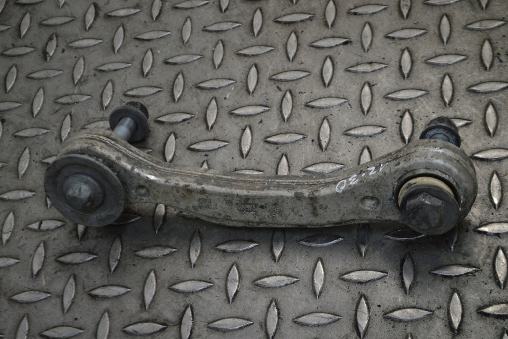 фото №1, Maserati levante 3.0 s 2017 rhd задний левый рычаг