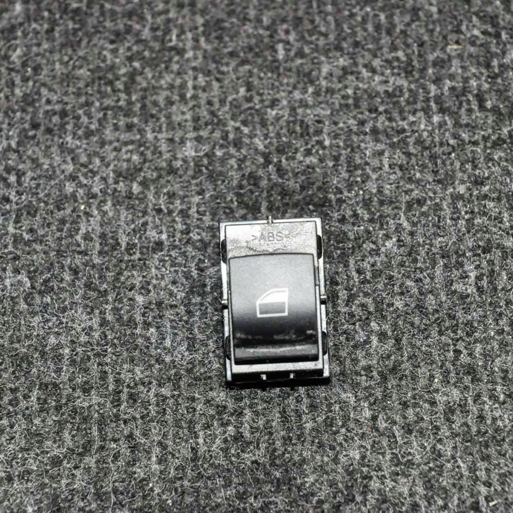 фото №1, Bmw 5 f10 f11 2011 перед сторона правая кнопки окон