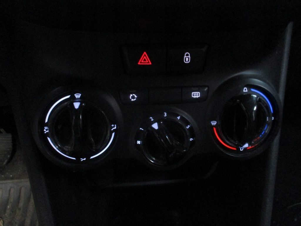 фото №1, Панель керування вентиляція peugeot 208