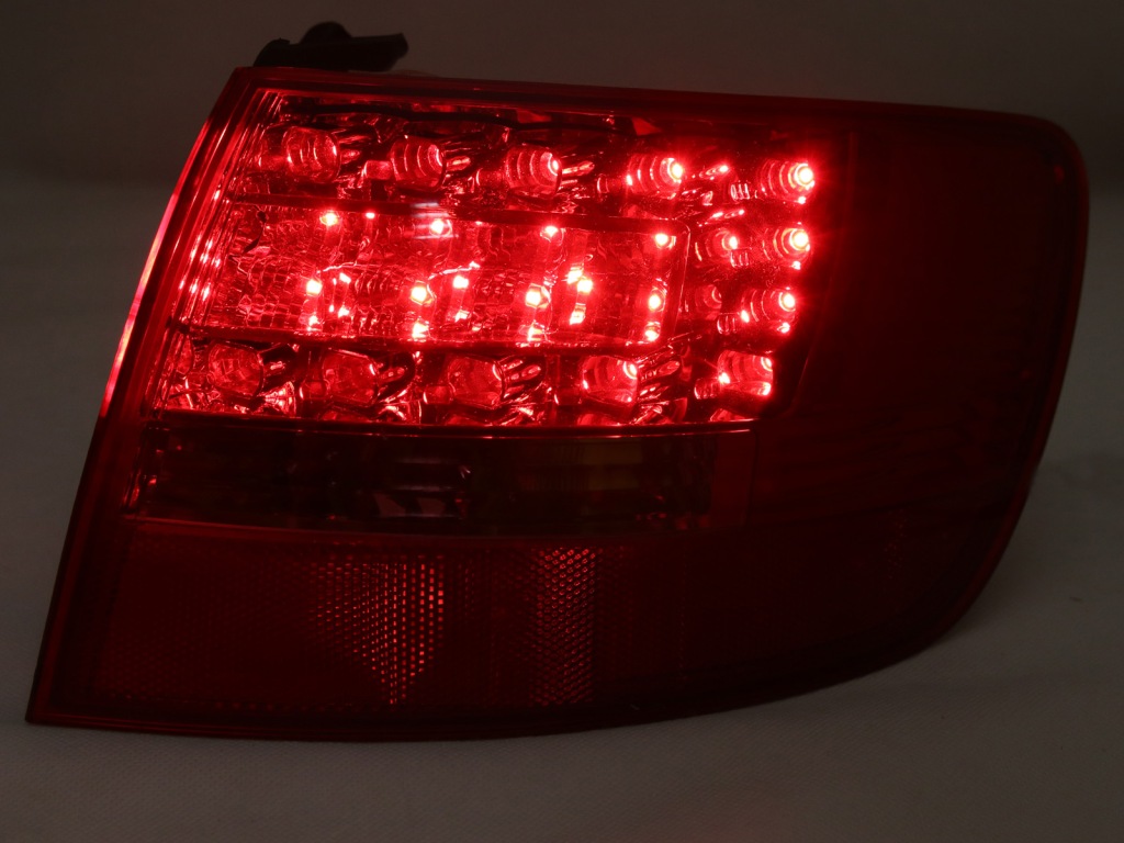 Фара задний  на led audi a6 c6 4f универсал avant 2004- r Цена