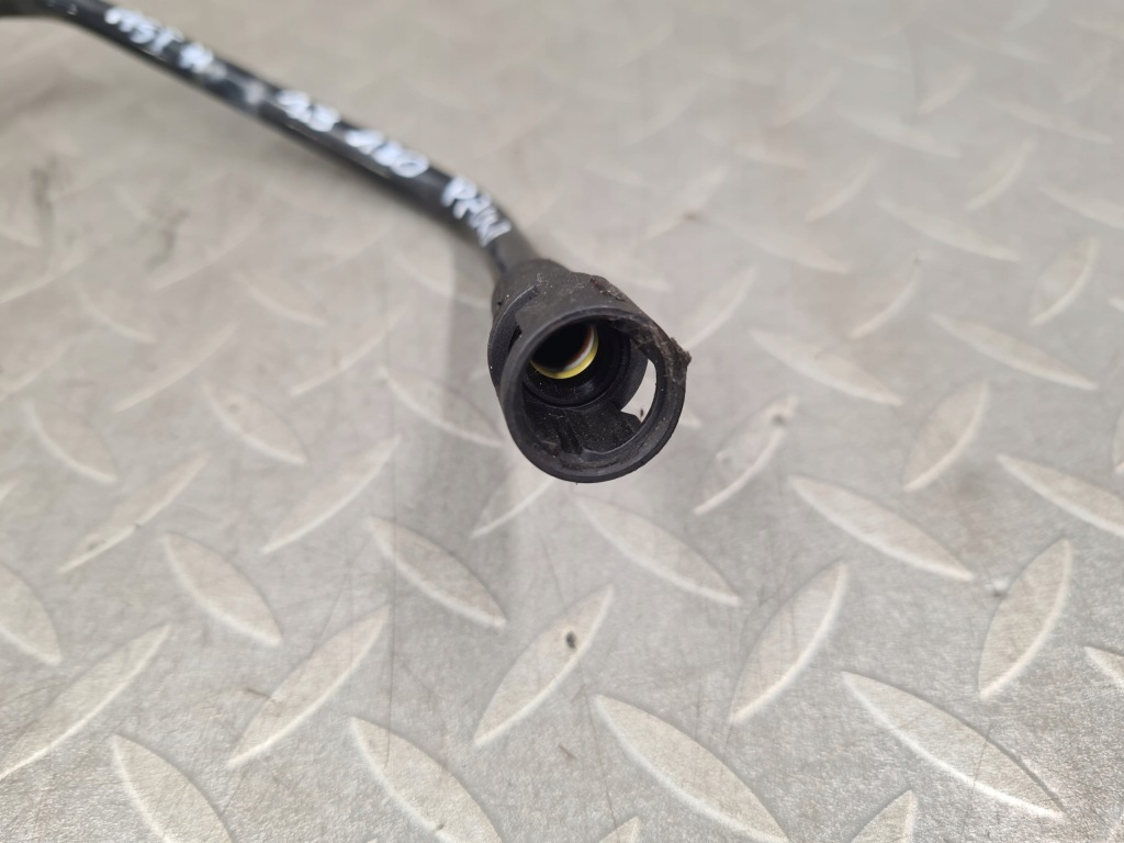 Шланг пабтрубок  трубка топлива opel astra 3 h 1.9 cdti 120km 150km Доставка