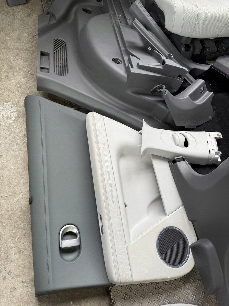 фото №6, Hyundai ioniq v 5 21- сиденья заднее сиденье обшивки салон комплект