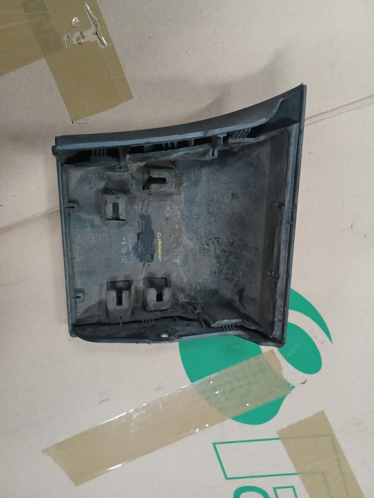 фото №1, Накладка крыла порог правая audi q7 4l