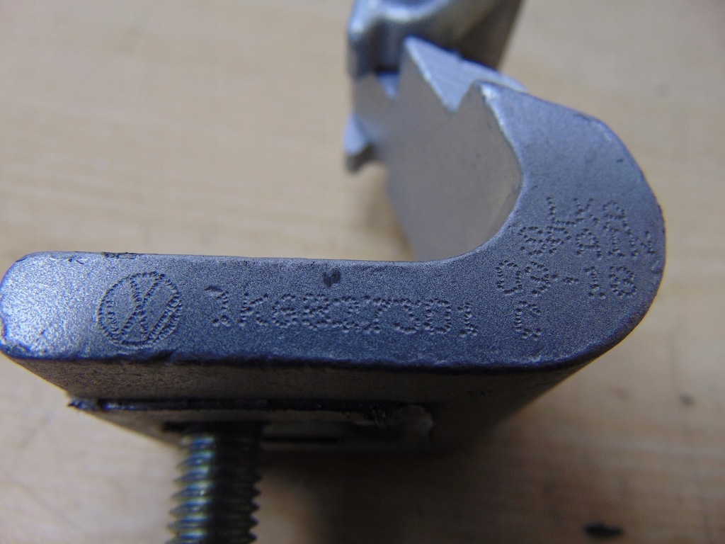 фото №6, Петля кришки задня багажника vw golf v новий