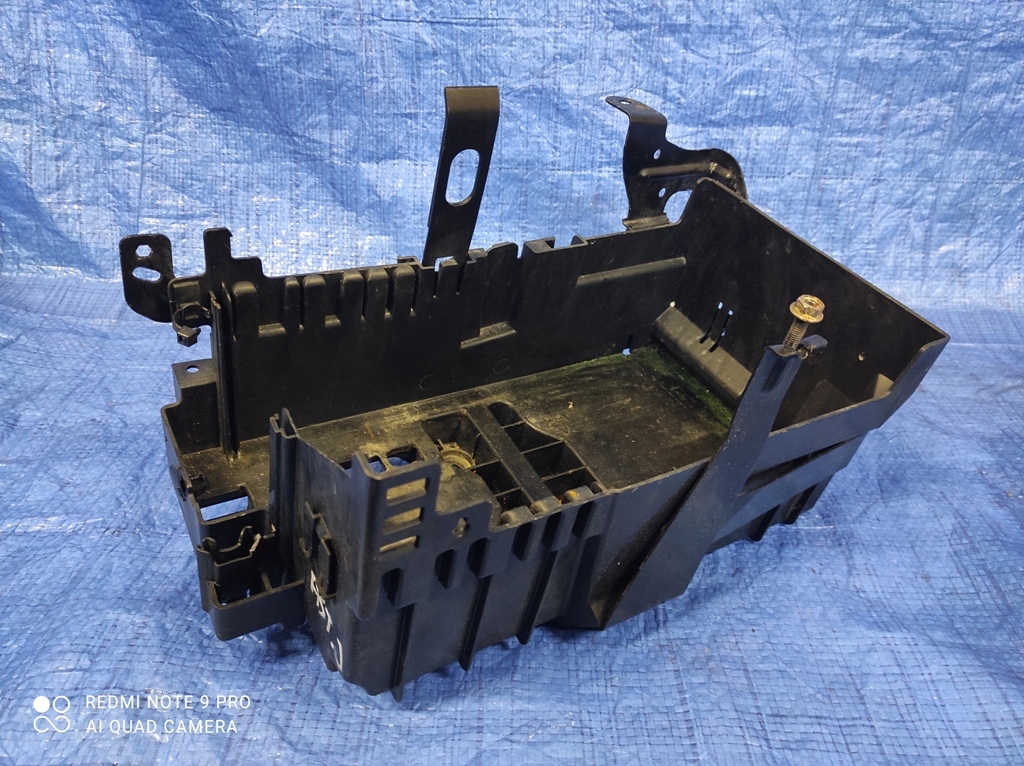 Купить Корпус основание аккумулятор 13346249 astra iv j