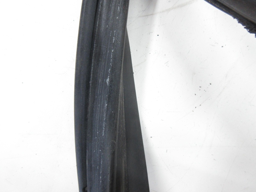 фото №7, Honda civic vii 5d hb 1.4 16v 90 km прокладка двері перед задня лівий правий