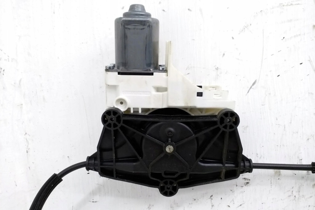 фото №7, Підйомник скло задніх лівих двері audi q5 8r 8r0839461d 2.97l дизель