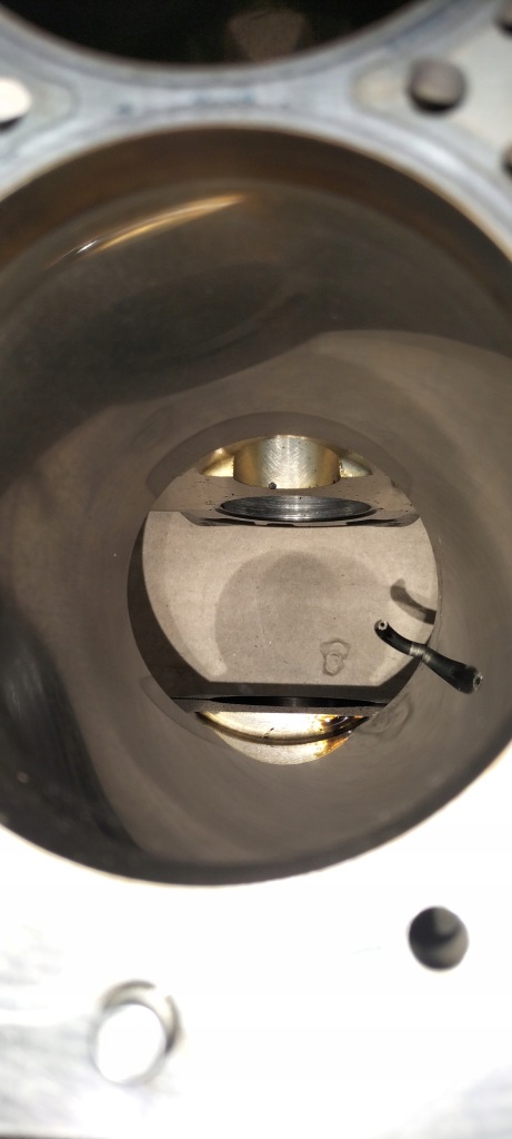 Блок mercedes 2.0 amg 45 r1330110001 Доставка