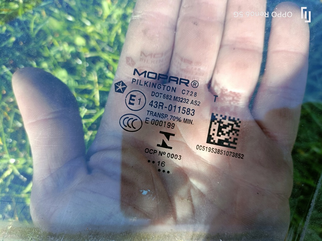 фото №2, Стекло дверь левый задняя jeep renegade 2016r.