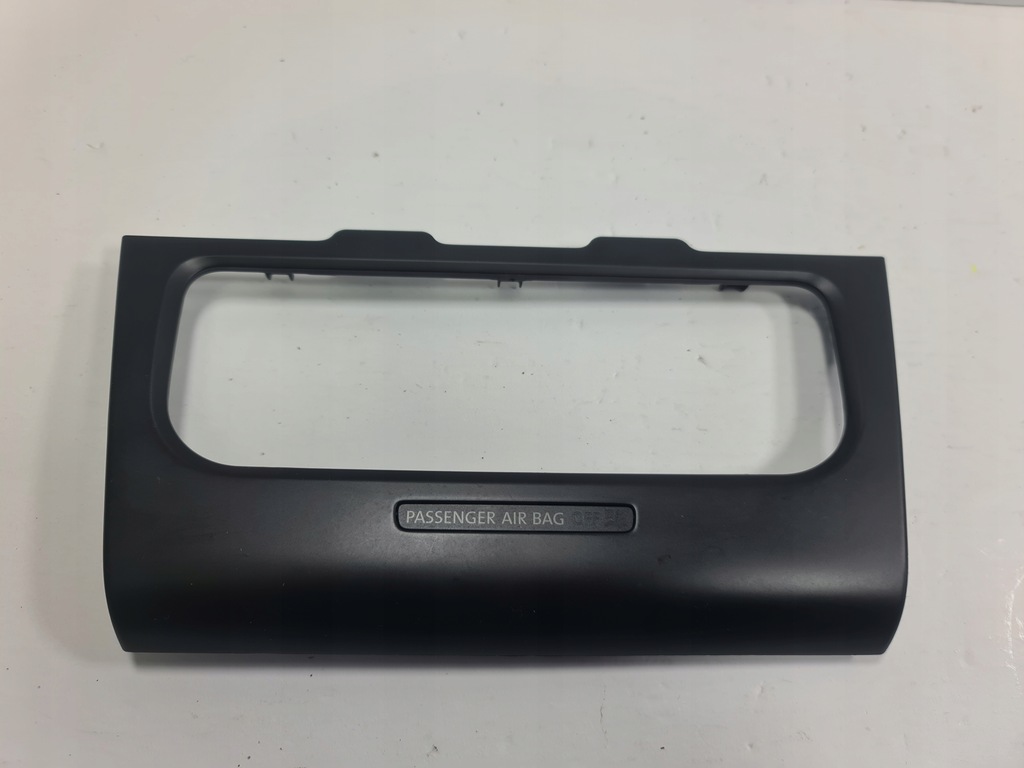 фото №1, Golf vi рамка dekor радио кондиционера 5k0858069p