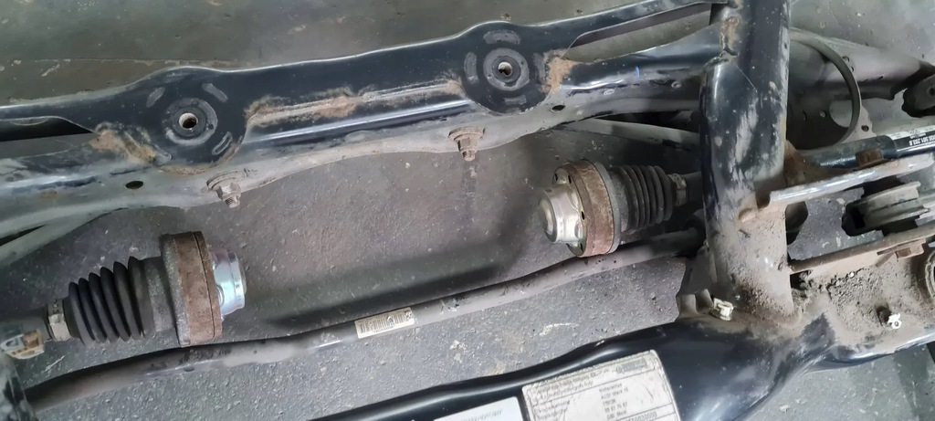 фото №8, Q3 83a подвеска рычаги поворотный кулак подрамник подрамник задняя quattro 5q0505235j