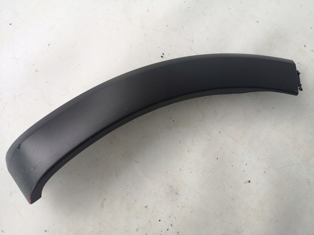 фото №1, Peugeot 208 gti - молдинг бампера правий задня