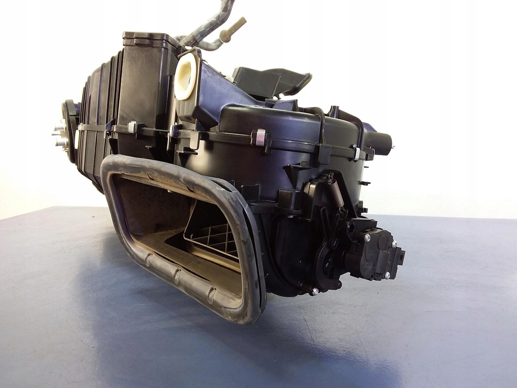 фото №5, Mercedes c w204 отопитель кондиционер корпус