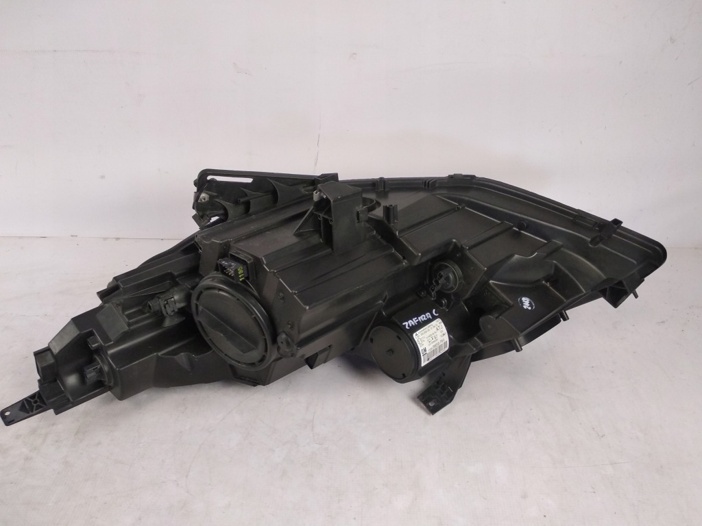 фото №10, Opel zafira c лампа права передня лінза 2011-