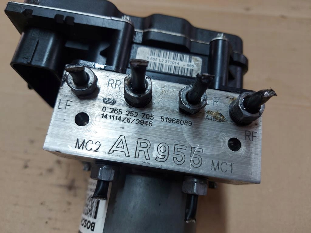 фото №3, Насос abs alfa romeo mito 0265952252 ar955