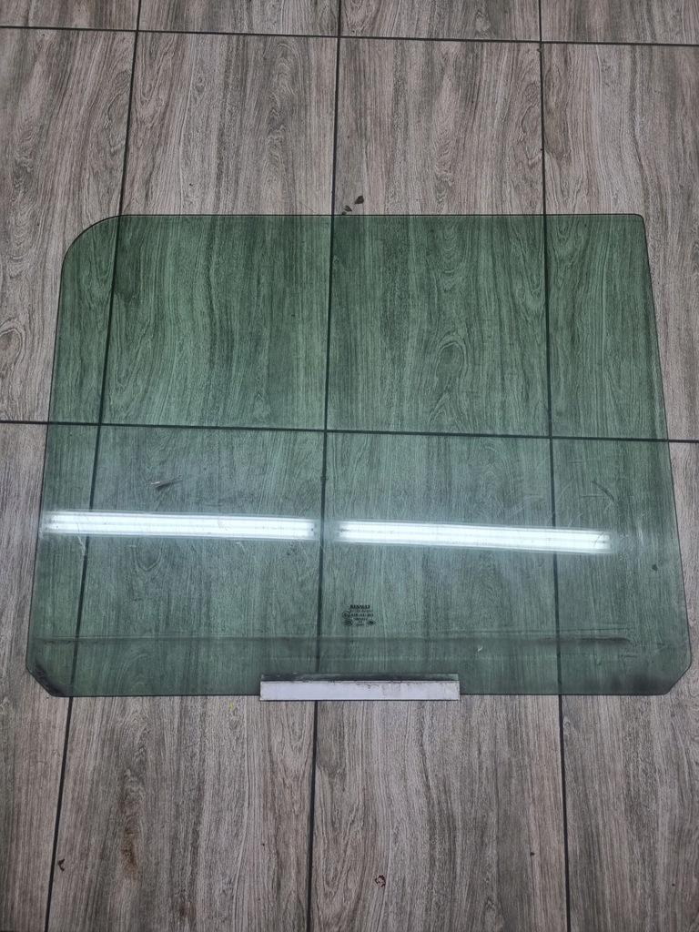 фото №1, Стекло дверь боковая правая renault magnum dxi lift vega