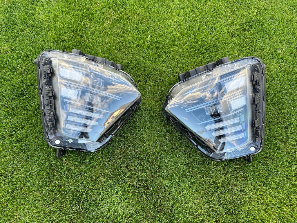 фото №1, Hyundai kona ii 22- лампы перед левая правая full led europa