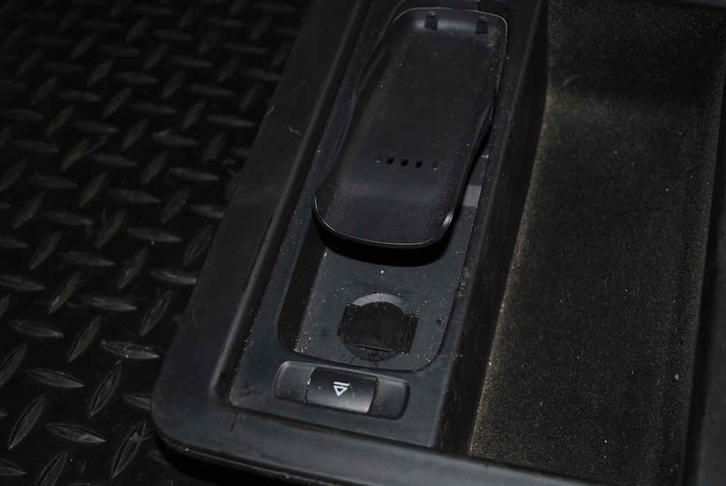 фото №6, Основа телефону бардачок audi a8 d3 4e0863075f