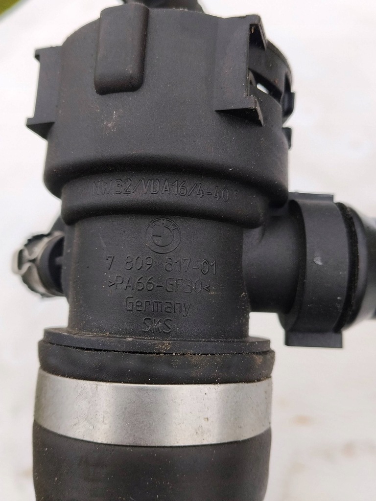 фото №10, Клапан відсікаючий вода шланг wąż wody bmw 6 640d 3.0d f12 f13 8517077