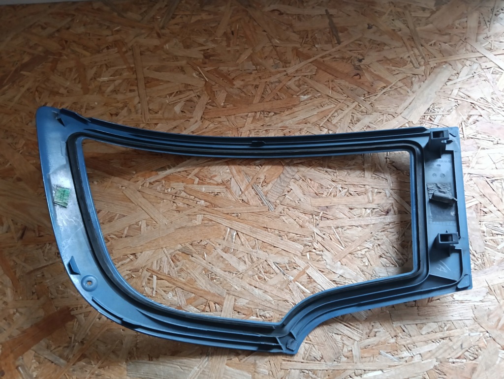 фото №9, Рамка лампы перед правый a9608260059 mercedes actros