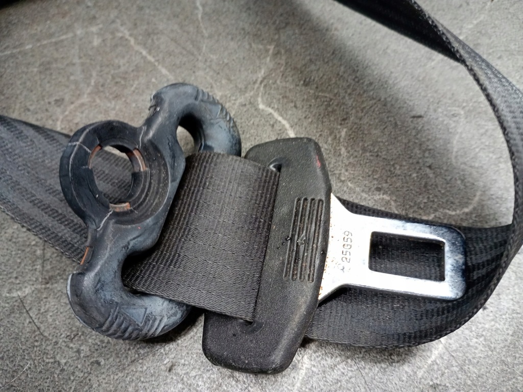 043173 ремінь безпеки правий перед alfa romeo 145 Зі Шроту