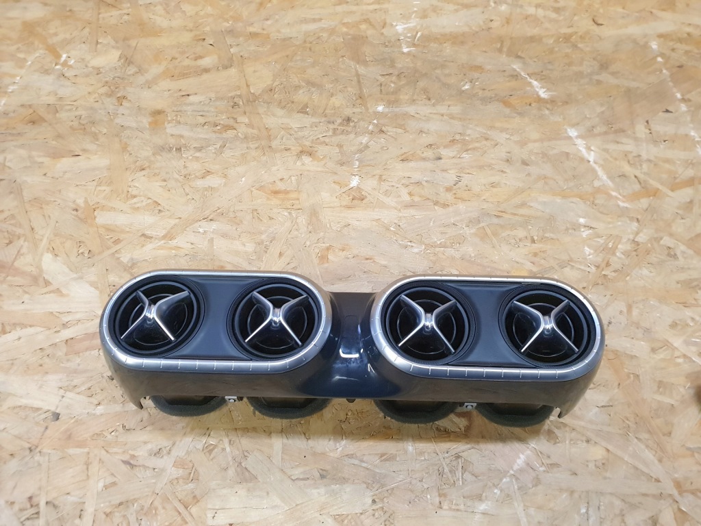 фото №1, Mercedes x-klasa w470 решётка обдув средняя