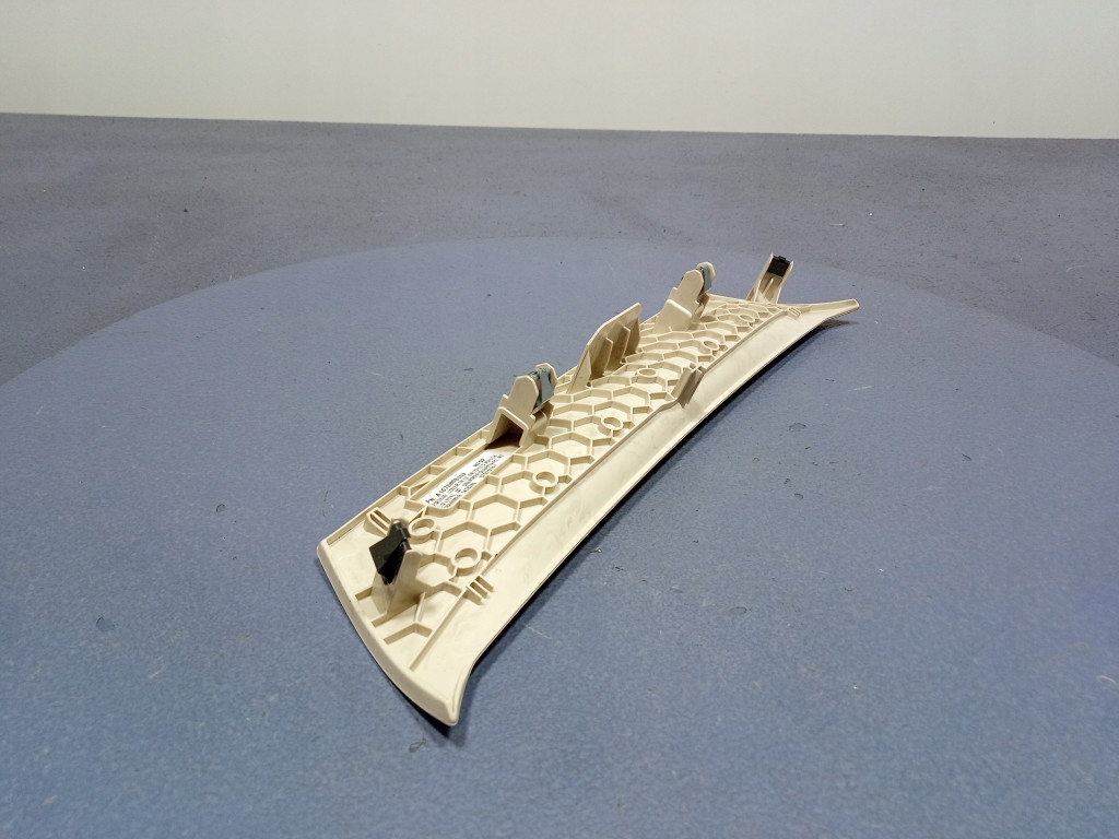 Mercedes gls x167 молдинг захист бардачка a1676808102 в Україні